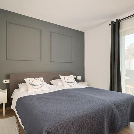 Apartment Martello Forest View Пореч Экстерьер фото